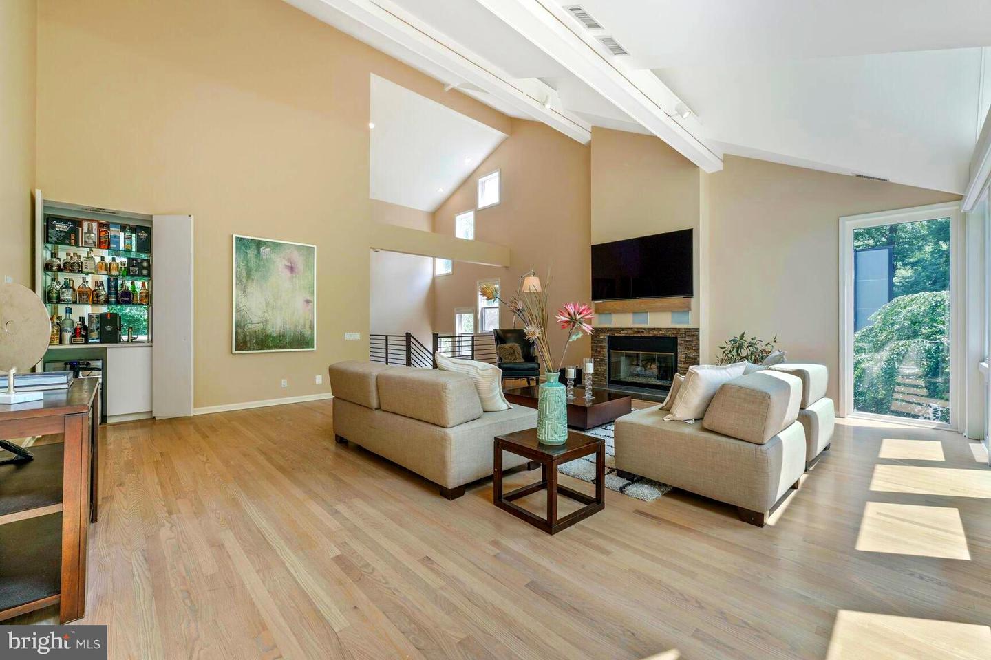 5320 29TH ST NW, WASHINGTON, District Of Columbia 20015, 4 Bedrooms Bedrooms, ,3 BathroomsBathrooms,Residential,For sale,5320 29TH ST NW,DCDC2202796 MLS # DCDC2202796