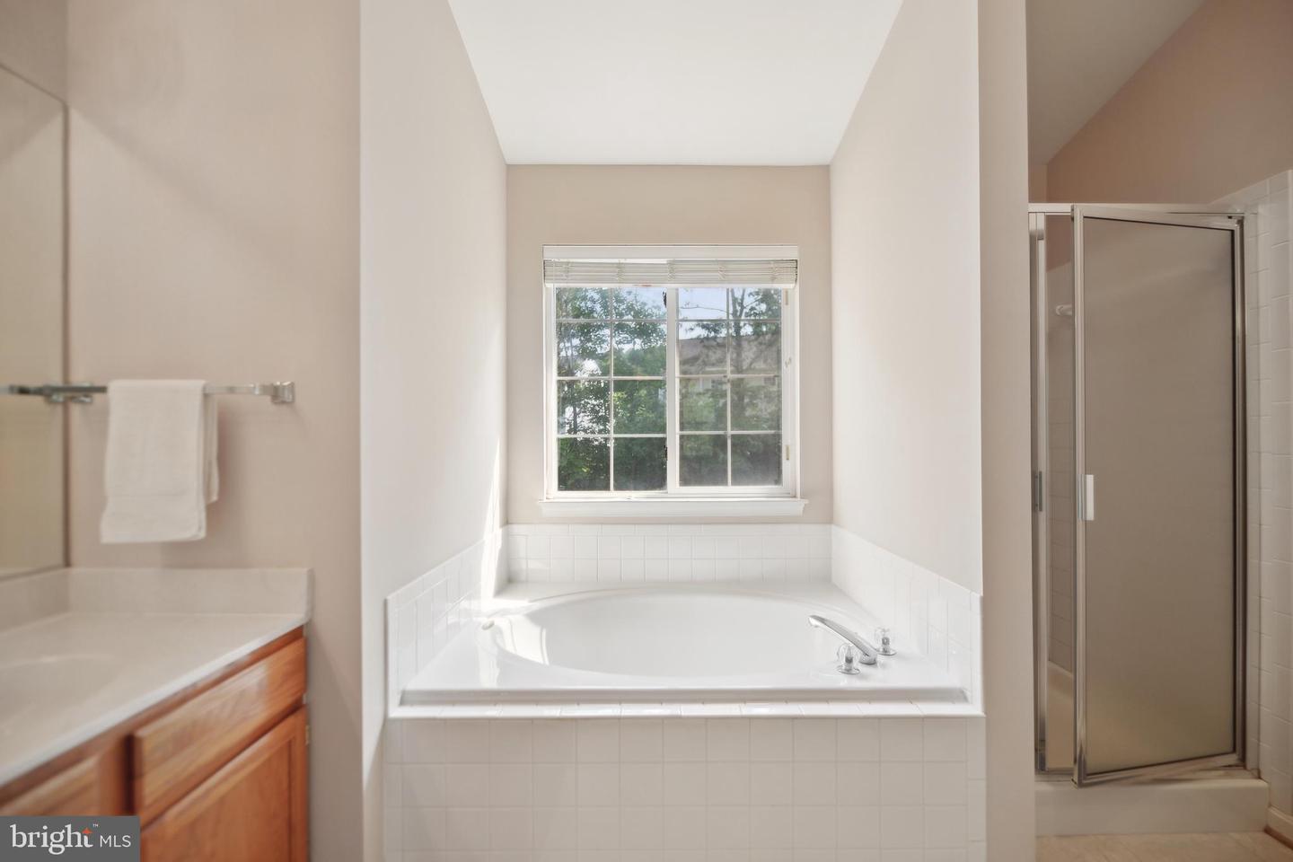 10512 WINGED ELM CIR, MANASSAS, Virginia 20110, 4 Bedrooms Bedrooms, ,2 BathroomsBathrooms,Residential,For sale,10512 WINGED ELM CIR,VAPW2095724 MLS # VAPW2095724