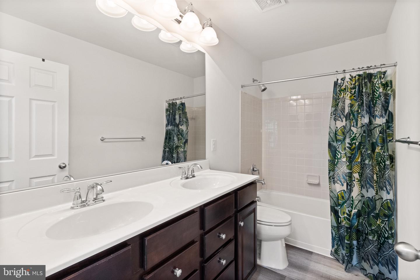 26 COLEMANS MILL DR, FREDERICKSBURG, Virginia 22405, 5 Bedrooms Bedrooms, ,3 BathroomsBathrooms,Residential,For sale,26 COLEMANS MILL DR,VAST2039284 MLS # VAST2039284