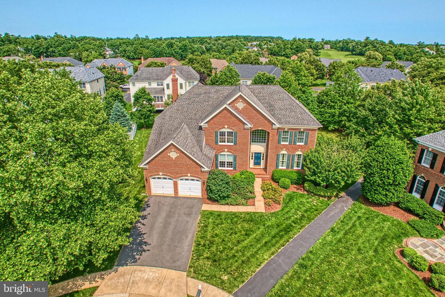 20258 KENTUCKY OAKS CT, ASHBURN, Virginia 20147, 5 Bedrooms Bedrooms, ,5 BathroomsBathrooms,Residential,For sale,20258 KENTUCKY OAKS CT,VALO2098114 MLS # VALO2098114