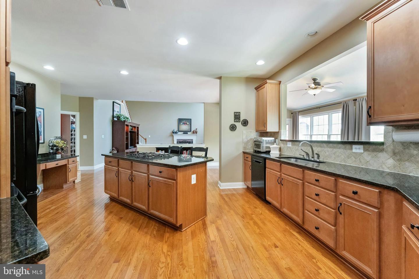 20258 KENTUCKY OAKS CT, ASHBURN, Virginia 20147, 5 Bedrooms Bedrooms, ,5 BathroomsBathrooms,Residential,For sale,20258 KENTUCKY OAKS CT,VALO2098114 MLS # VALO2098114