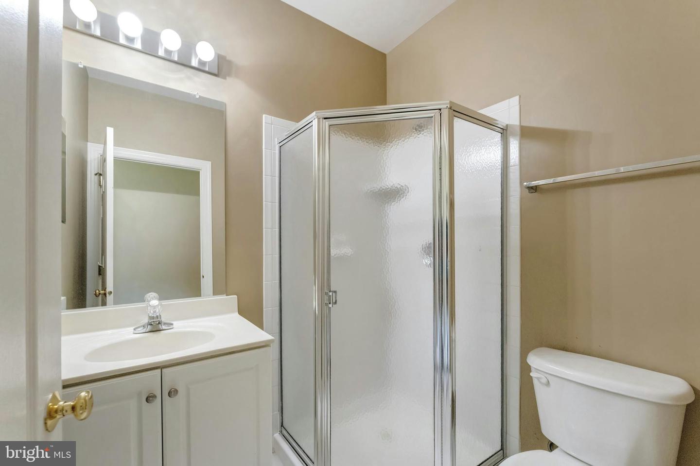20258 KENTUCKY OAKS CT, ASHBURN, Virginia 20147, 5 Bedrooms Bedrooms, ,5 BathroomsBathrooms,Residential,For sale,20258 KENTUCKY OAKS CT,VALO2098114 MLS # VALO2098114