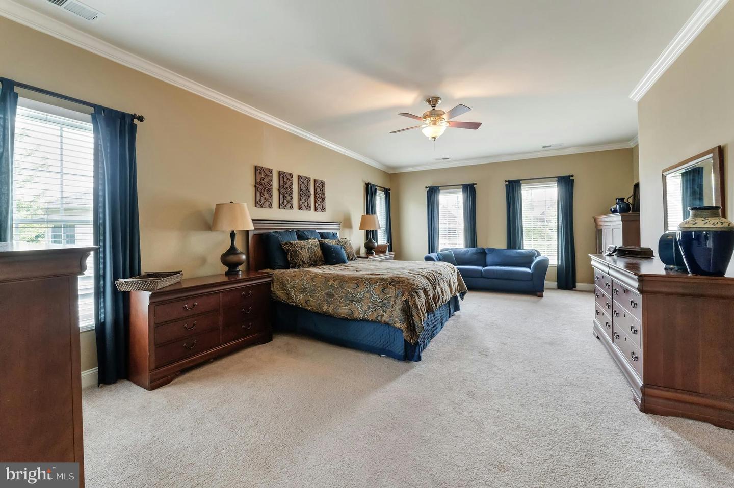 20258 KENTUCKY OAKS CT, ASHBURN, Virginia 20147, 5 Bedrooms Bedrooms, ,5 BathroomsBathrooms,Residential,For sale,20258 KENTUCKY OAKS CT,VALO2098114 MLS # VALO2098114