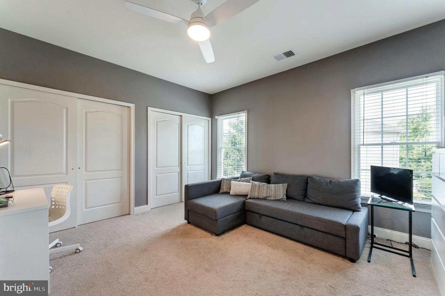 20258 KENTUCKY OAKS CT, ASHBURN, Virginia 20147, 5 Bedrooms Bedrooms, ,5 BathroomsBathrooms,Residential,For sale,20258 KENTUCKY OAKS CT,VALO2098114 MLS # VALO2098114