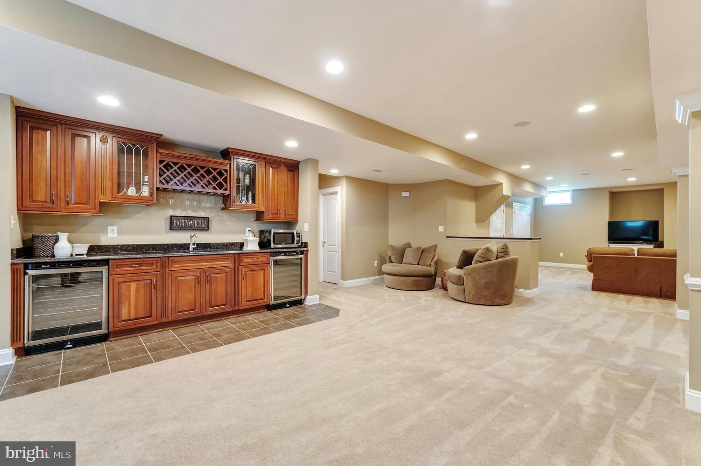 20258 KENTUCKY OAKS CT, ASHBURN, Virginia 20147, 5 Bedrooms Bedrooms, ,5 BathroomsBathrooms,Residential,For sale,20258 KENTUCKY OAKS CT,VALO2098114 MLS # VALO2098114