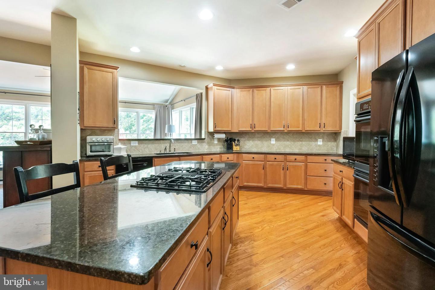 20258 KENTUCKY OAKS CT, ASHBURN, Virginia 20147, 5 Bedrooms Bedrooms, ,5 BathroomsBathrooms,Residential,For sale,20258 KENTUCKY OAKS CT,VALO2098114 MLS # VALO2098114