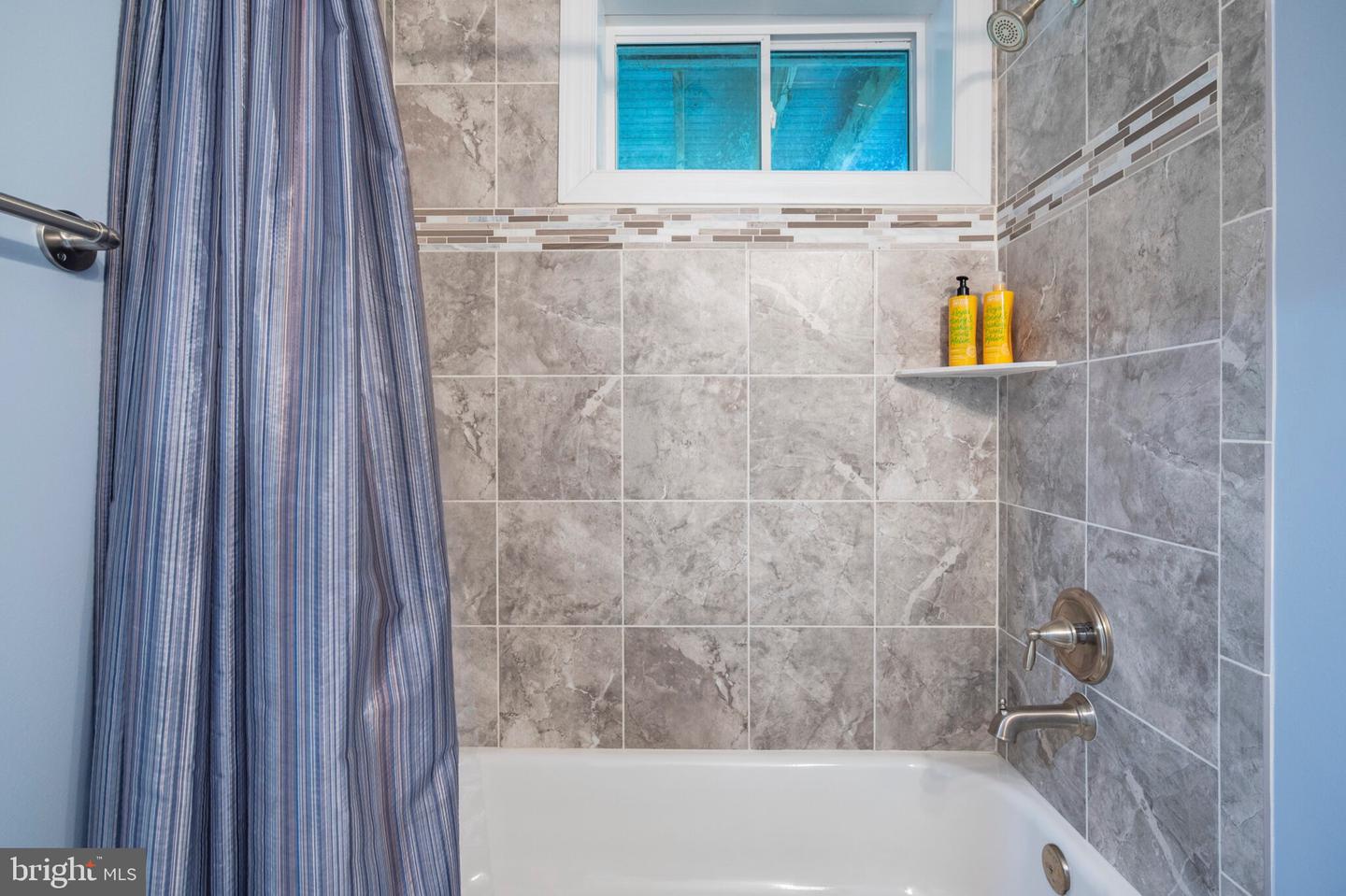 52 NORTH ST, WARRENTON, Virginia 20186, 4 Bedrooms Bedrooms, ,3 BathroomsBathrooms,Residential,For sale,52 NORTH ST,VAFQ2016830 MLS # VAFQ2016830