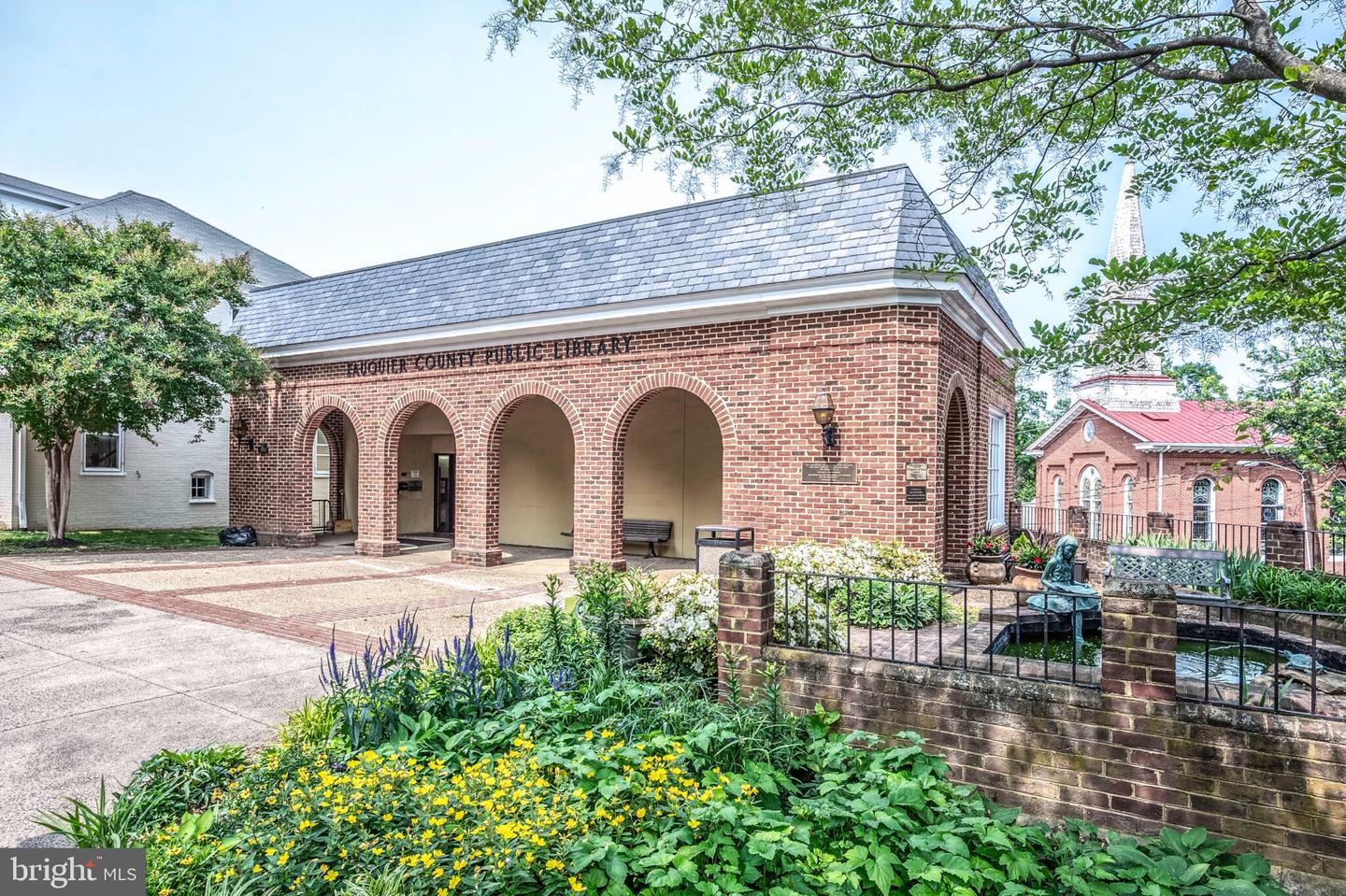 52 NORTH ST, WARRENTON, Virginia 20186, 4 Bedrooms Bedrooms, ,3 BathroomsBathrooms,Residential,For sale,52 NORTH ST,VAFQ2016830 MLS # VAFQ2016830