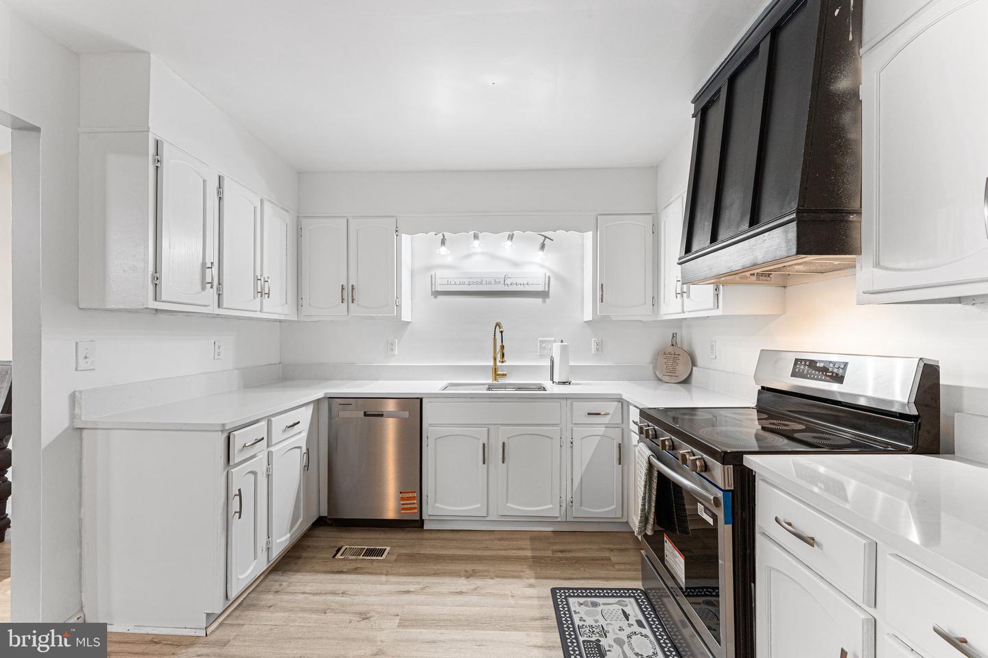 847 GLEBE HARBOR DR, MONTROSS, Virginia 22520, 3 Bedrooms Bedrooms, ,2 BathroomsBathrooms,Residential,For sale,847 GLEBE HARBOR DR,VAWE2009000 MLS # VAWE2009000