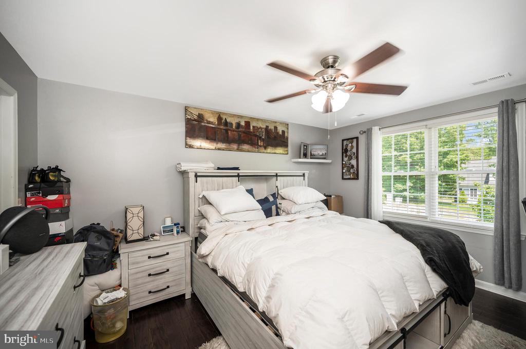 11714 FALCON RIDGE DR, FREDERICKSBURG, Virginia 22407, 4 Bedrooms Bedrooms, ,2 BathroomsBathrooms,Residential,11714 FALCON RIDGE DR,VASP2033408 MLS # VASP2033408
