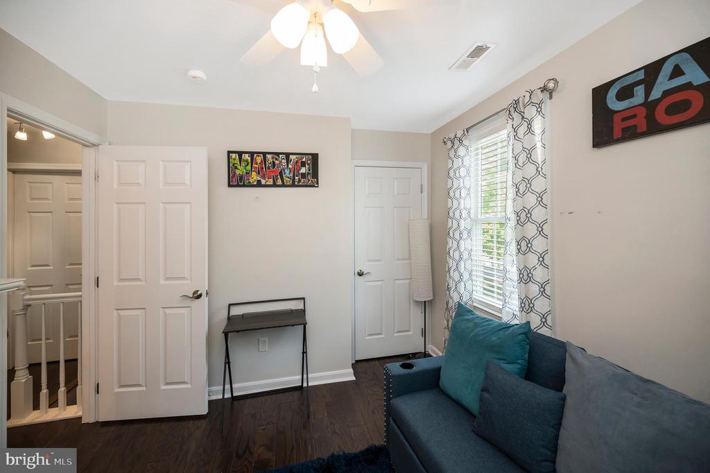 11714 FALCON RIDGE DR, FREDERICKSBURG, Virginia 22407, 4 Bedrooms Bedrooms, ,2 BathroomsBathrooms,Residential,11714 FALCON RIDGE DR,VASP2033408 MLS # VASP2033408