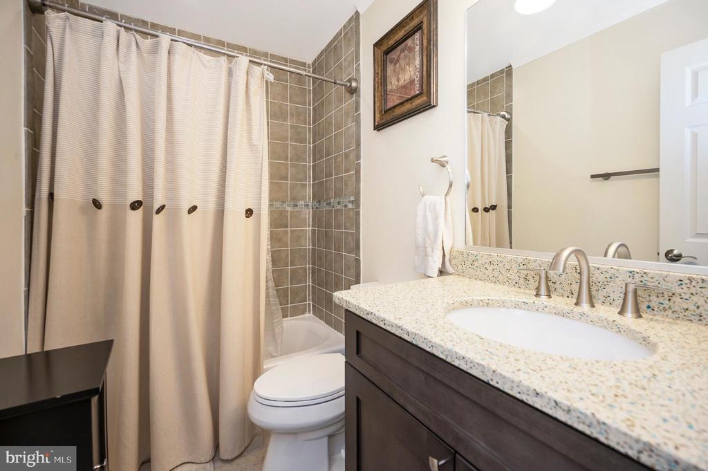 11714 FALCON RIDGE DR, FREDERICKSBURG, Virginia 22407, 4 Bedrooms Bedrooms, ,2 BathroomsBathrooms,Residential,11714 FALCON RIDGE DR,VASP2033408 MLS # VASP2033408