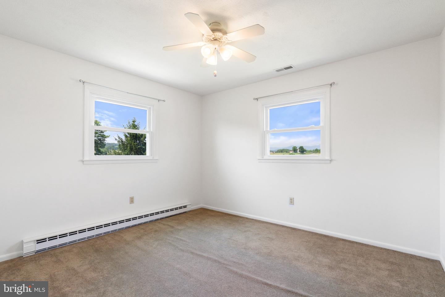 321 GARLIC HOLLOW RD, EDINBURG, Virginia 22824, 3 Bedrooms Bedrooms, ,2 BathroomsBathrooms,Residential,For sale,321 GARLIC HOLLOW RD,VASH2011592 MLS # VASH2011592