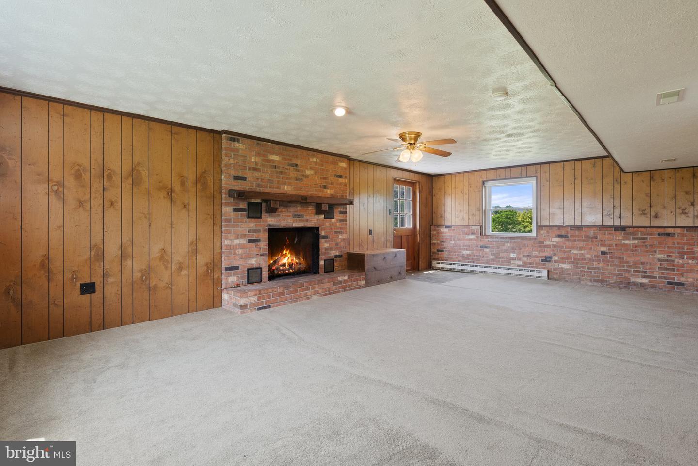 321 GARLIC HOLLOW RD, EDINBURG, Virginia 22824, 3 Bedrooms Bedrooms, ,2 BathroomsBathrooms,Residential,For sale,321 GARLIC HOLLOW RD,VASH2011592 MLS # VASH2011592