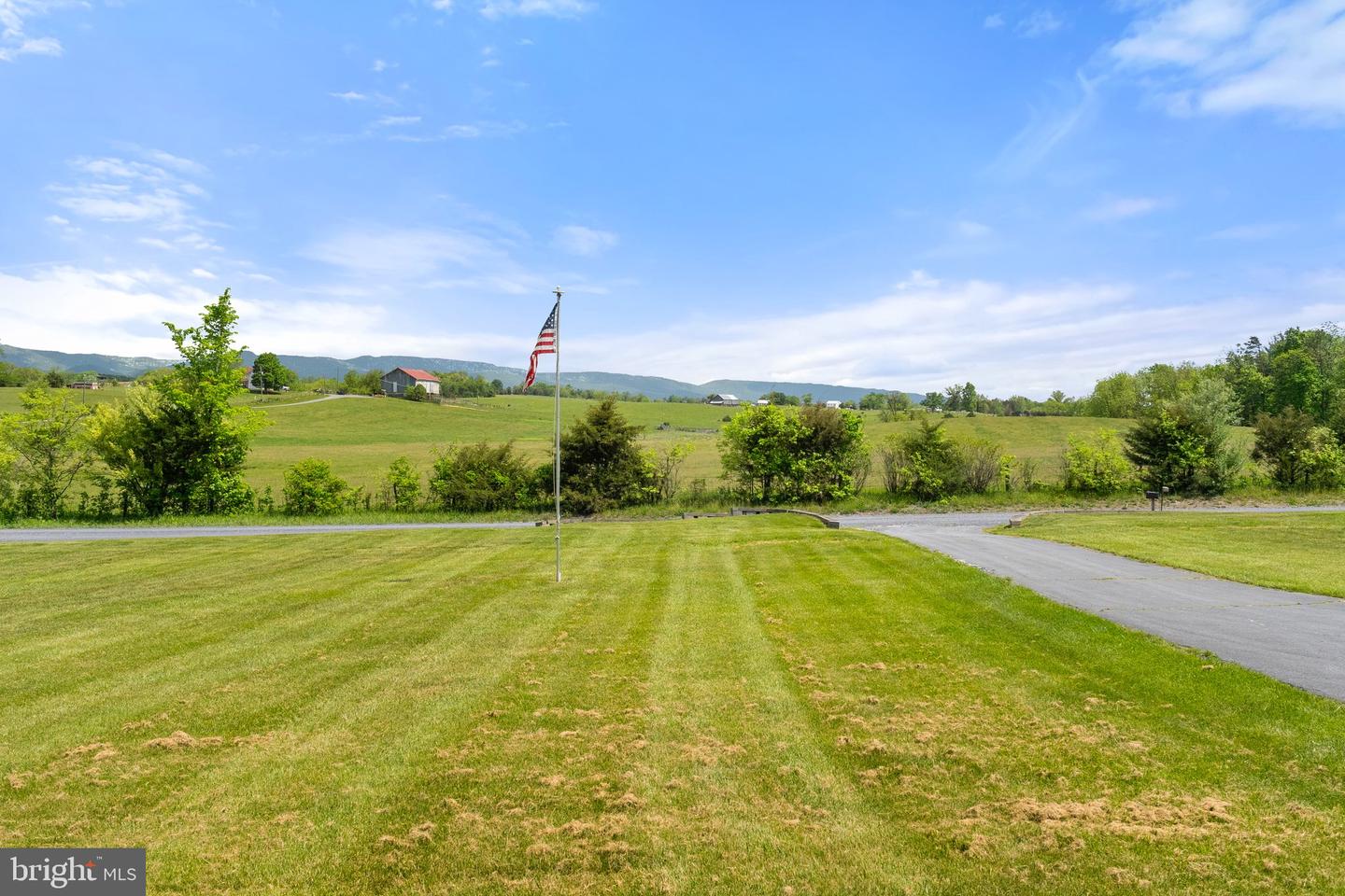 321 GARLIC HOLLOW RD, EDINBURG, Virginia 22824, 3 Bedrooms Bedrooms, ,2 BathroomsBathrooms,Residential,For sale,321 GARLIC HOLLOW RD,VASH2011592 MLS # VASH2011592