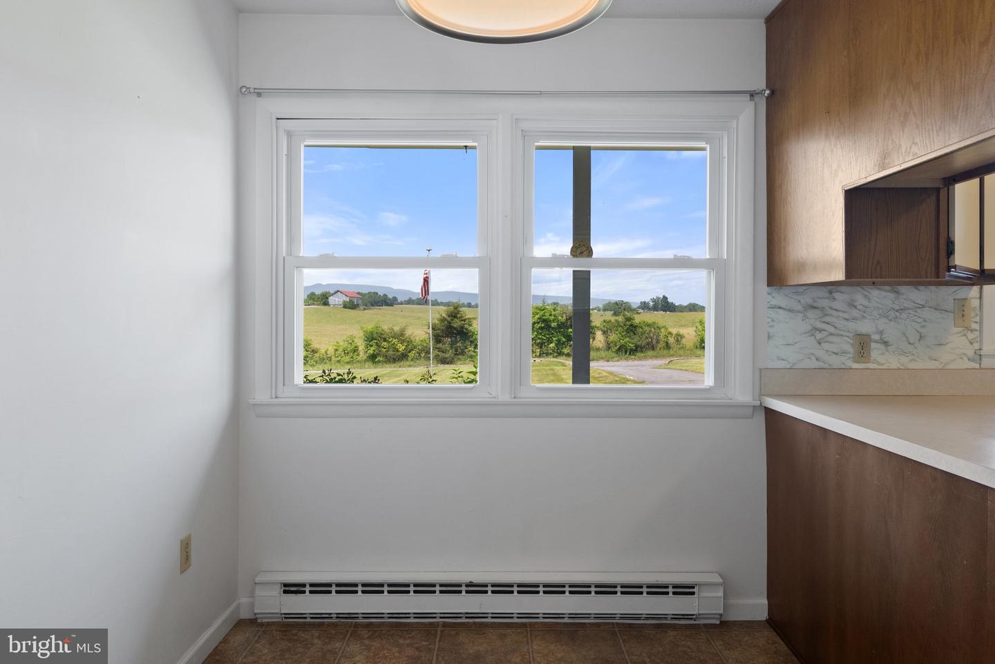 321 GARLIC HOLLOW RD, EDINBURG, Virginia 22824, 3 Bedrooms Bedrooms, ,2 BathroomsBathrooms,Residential,For sale,321 GARLIC HOLLOW RD,VASH2011592 MLS # VASH2011592