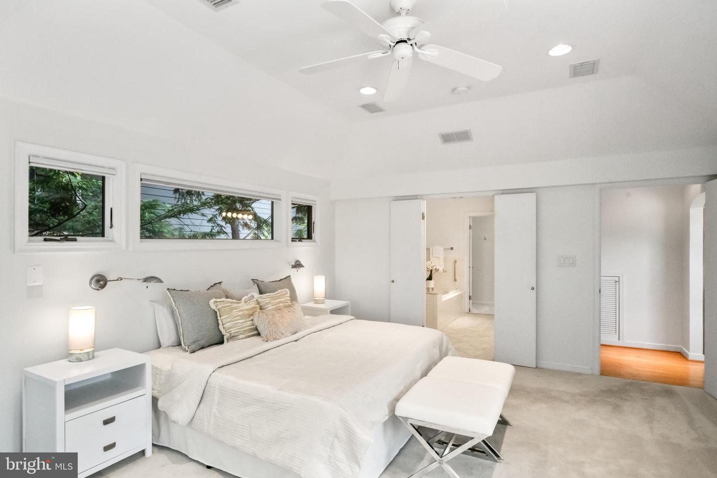 1414 N JOHNSON ST, ARLINGTON, Virginia 22201, 4 Bedrooms Bedrooms, ,4 BathroomsBathrooms,Residential,For sale,1414 N JOHNSON ST,VAAR2058366 MLS # VAAR2058366