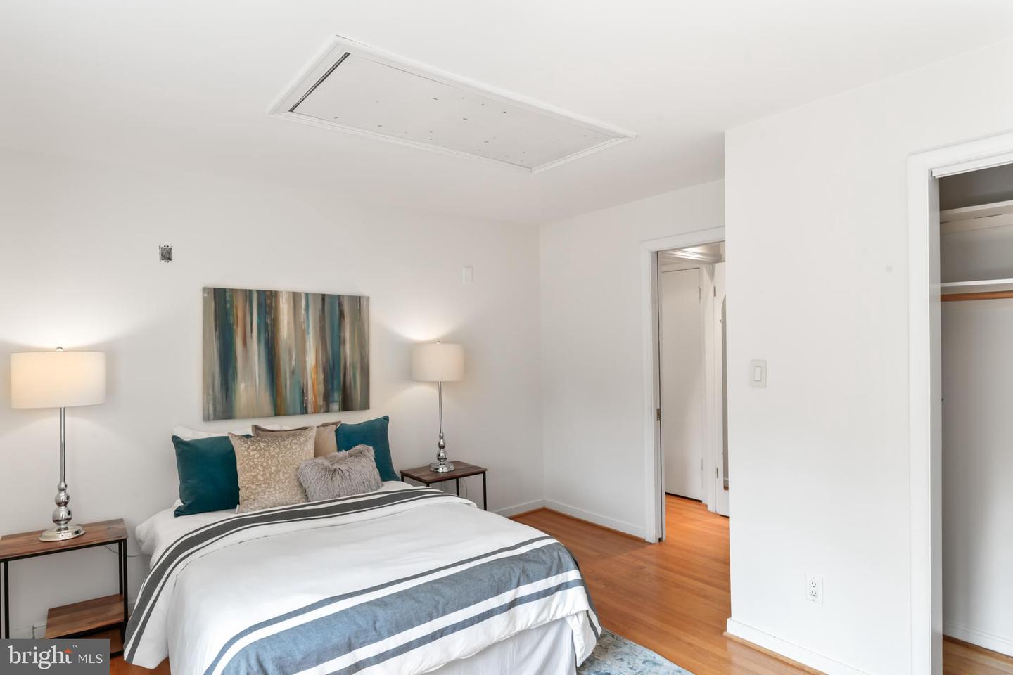 1414 N JOHNSON ST, ARLINGTON, Virginia 22201, 4 Bedrooms Bedrooms, ,4 BathroomsBathrooms,Residential,For sale,1414 N JOHNSON ST,VAAR2058366 MLS # VAAR2058366