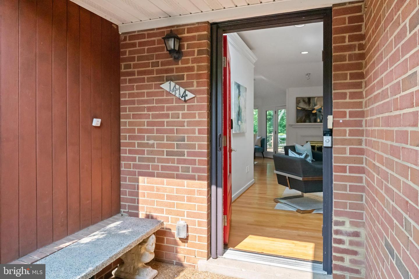 1414 N JOHNSON ST, ARLINGTON, Virginia 22201, 4 Bedrooms Bedrooms, ,4 BathroomsBathrooms,Residential,For sale,1414 N JOHNSON ST,VAAR2058366 MLS # VAAR2058366