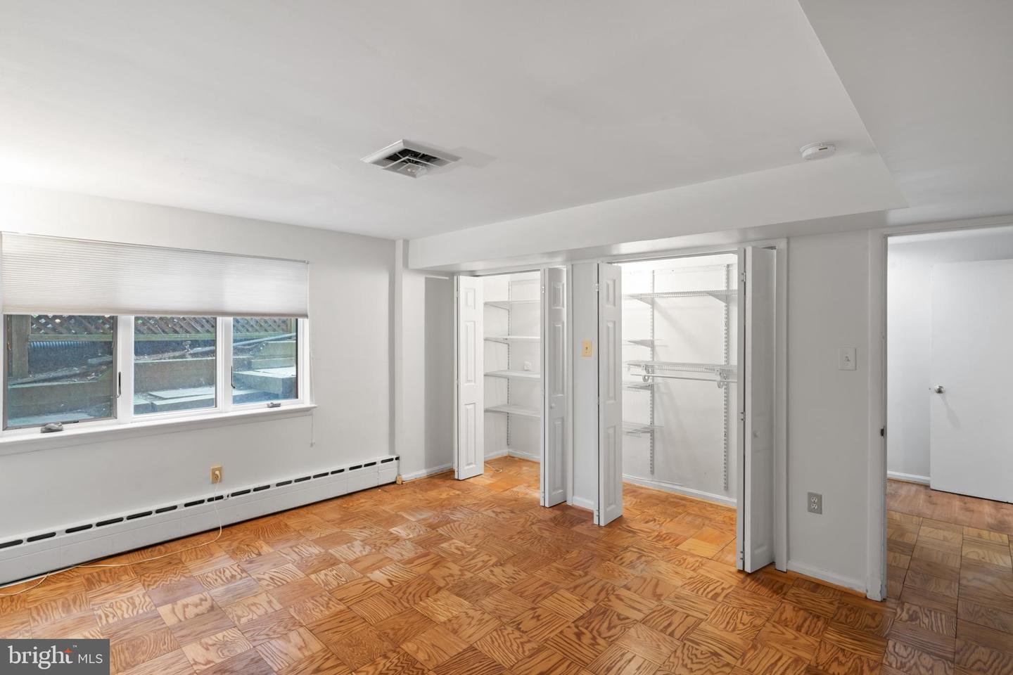 1414 N JOHNSON ST, ARLINGTON, Virginia 22201, 4 Bedrooms Bedrooms, ,4 BathroomsBathrooms,Residential,For sale,1414 N JOHNSON ST,VAAR2058366 MLS # VAAR2058366