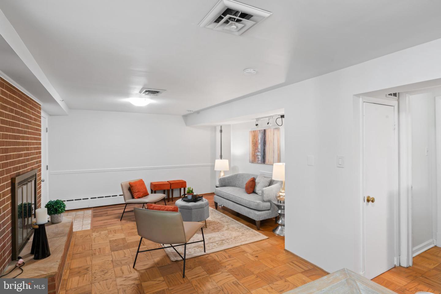 1414 N JOHNSON ST, ARLINGTON, Virginia 22201, 4 Bedrooms Bedrooms, ,4 BathroomsBathrooms,Residential,For sale,1414 N JOHNSON ST,VAAR2058366 MLS # VAAR2058366