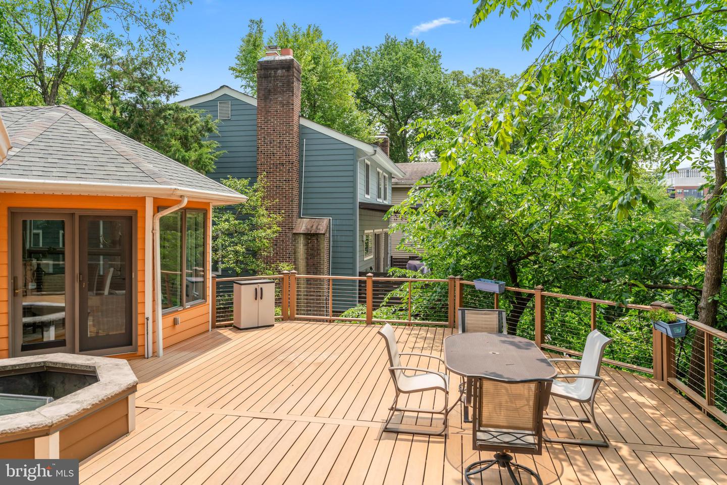 1414 N JOHNSON ST, ARLINGTON, Virginia 22201, 4 Bedrooms Bedrooms, ,4 BathroomsBathrooms,Residential,For sale,1414 N JOHNSON ST,VAAR2058366 MLS # VAAR2058366