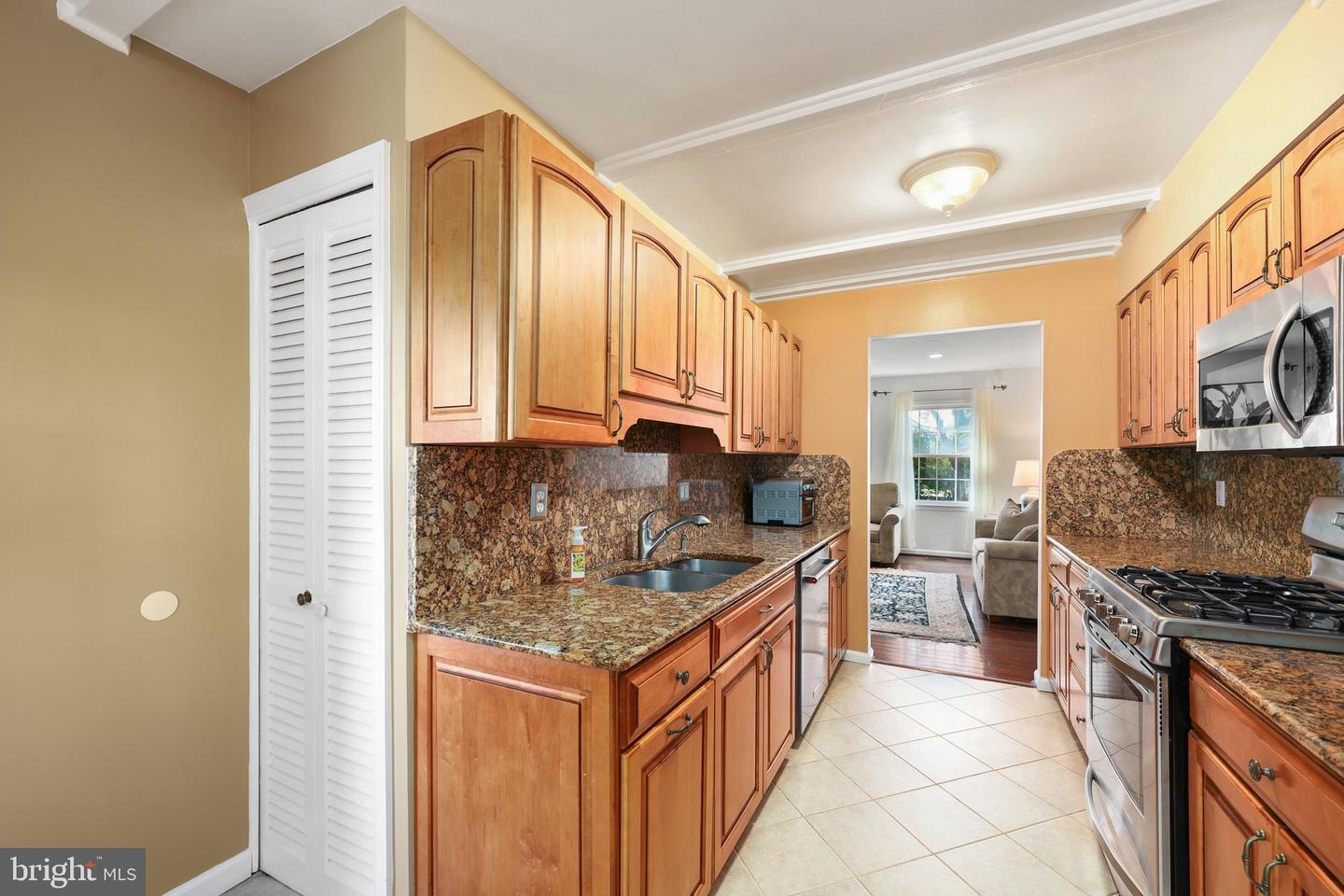 14803 HAYMARKET LN, CENTREVILLE, Virginia 20120, 4 Bedrooms Bedrooms, ,2 BathroomsBathrooms,Residential,For sale,14803 HAYMARKET LN,VAFX2244030 MLS # VAFX2244030