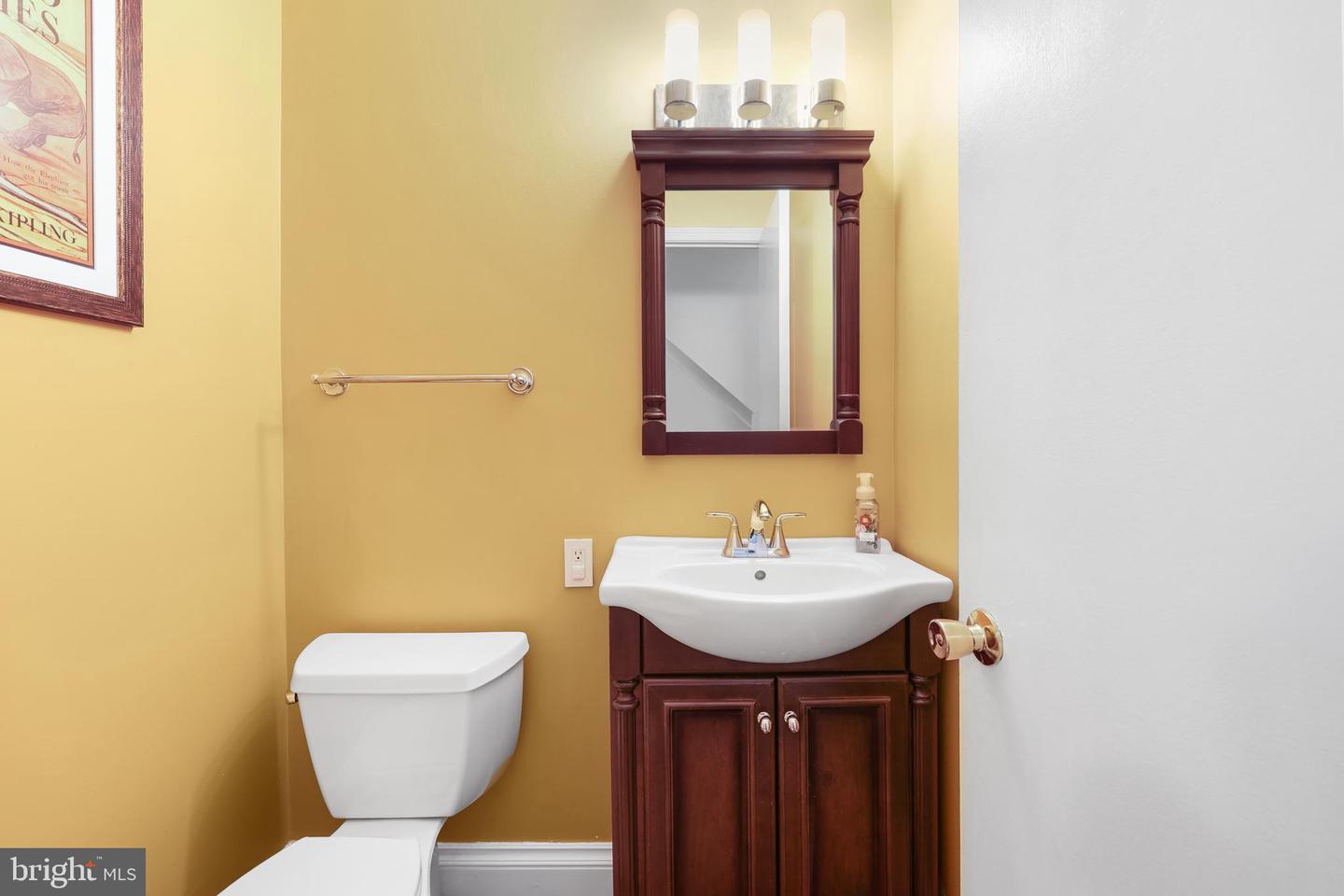 14803 HAYMARKET LN, CENTREVILLE, Virginia 20120, 4 Bedrooms Bedrooms, ,2 BathroomsBathrooms,Residential,For sale,14803 HAYMARKET LN,VAFX2244030 MLS # VAFX2244030