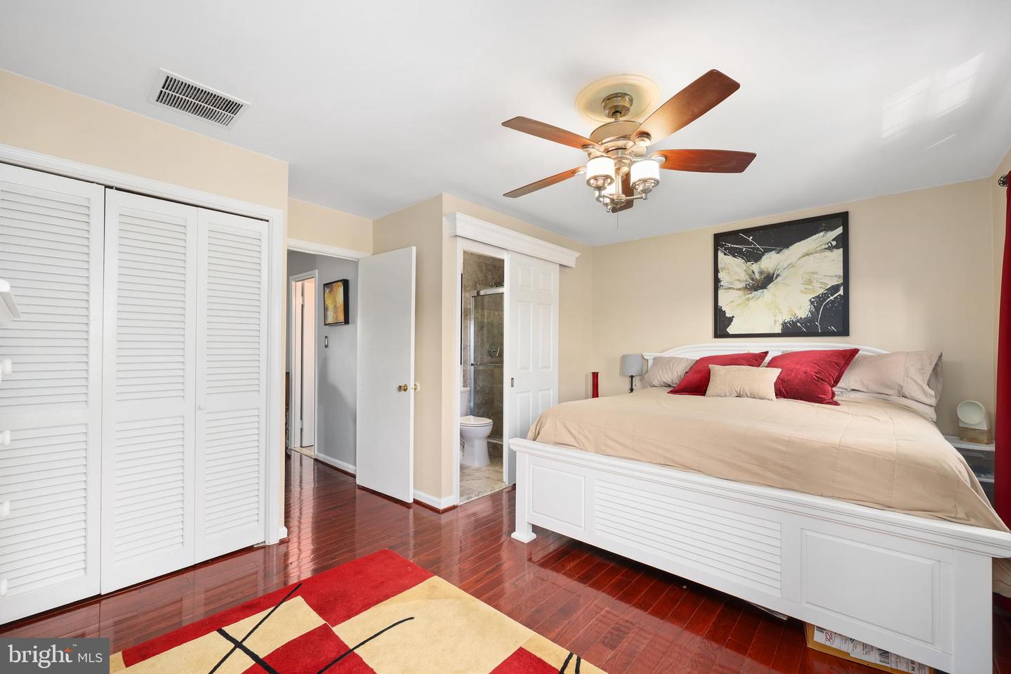 14803 HAYMARKET LN, CENTREVILLE, Virginia 20120, 4 Bedrooms Bedrooms, ,2 BathroomsBathrooms,Residential,For sale,14803 HAYMARKET LN,VAFX2244030 MLS # VAFX2244030