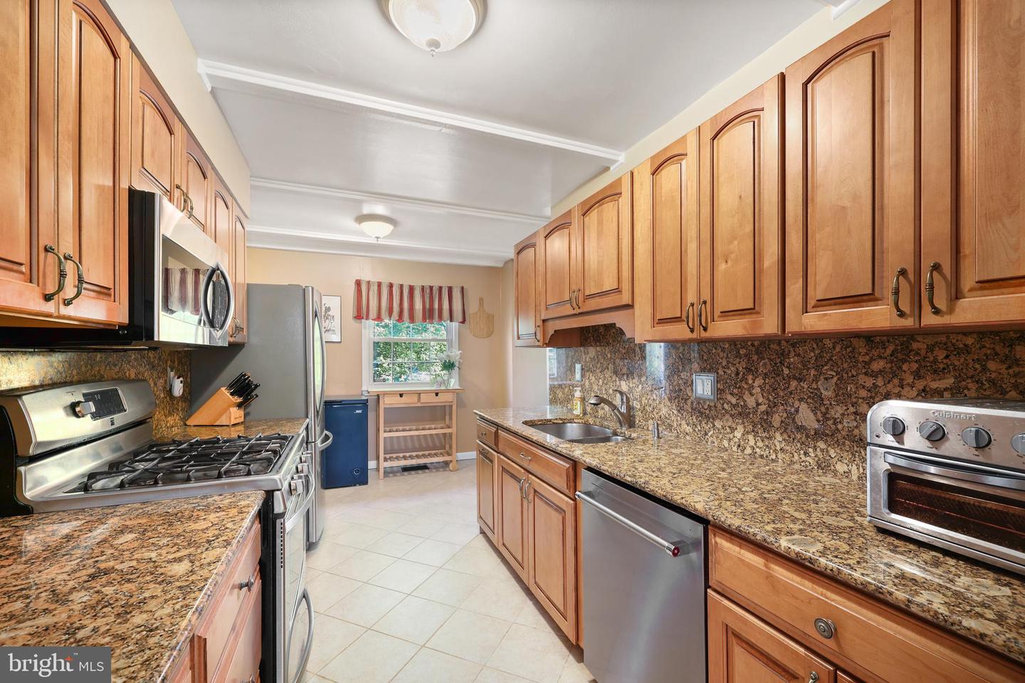 14803 HAYMARKET LN, CENTREVILLE, Virginia 20120, 4 Bedrooms Bedrooms, ,2 BathroomsBathrooms,Residential,For sale,14803 HAYMARKET LN,VAFX2244030 MLS # VAFX2244030