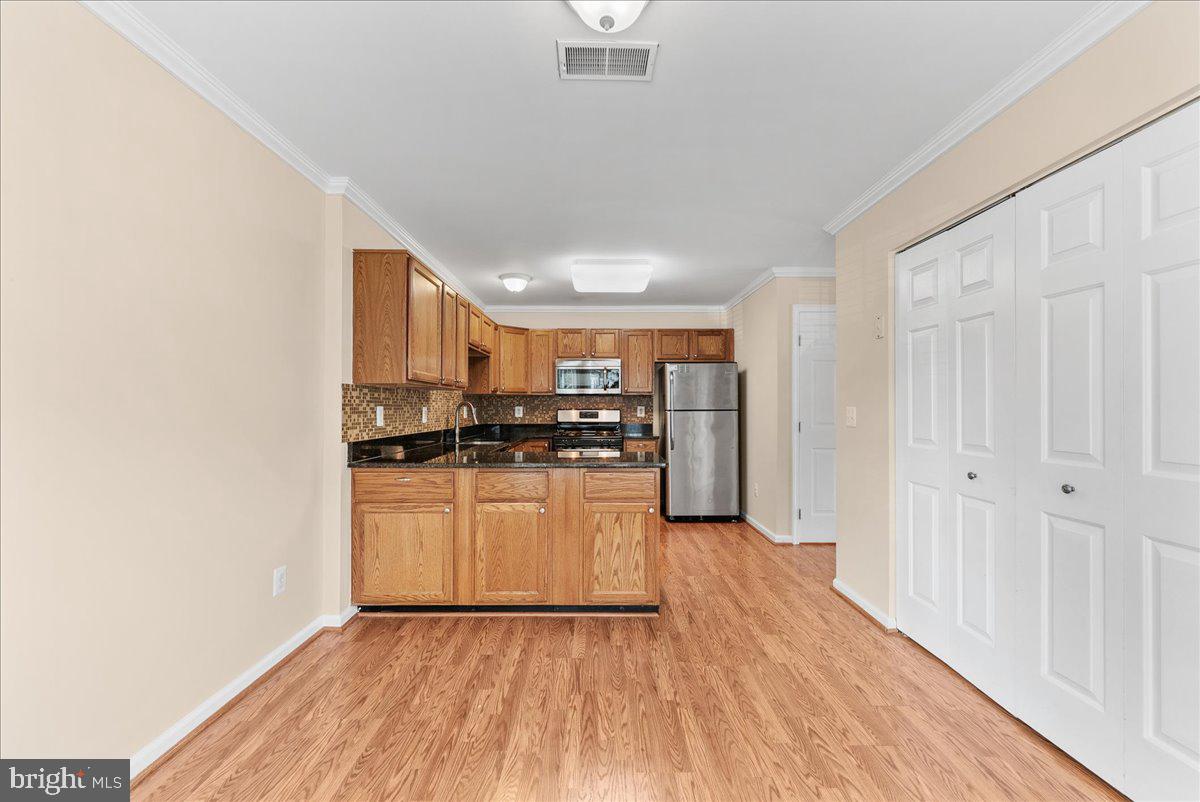9323 WITCH HAZEL WAY, MANASSAS, Virginia 20110, 2 Bedrooms Bedrooms, ,1 BathroomBathrooms,Residential,For sale,9323 WITCH HAZEL WAY,VAMN2008416 MLS # VAMN2008416