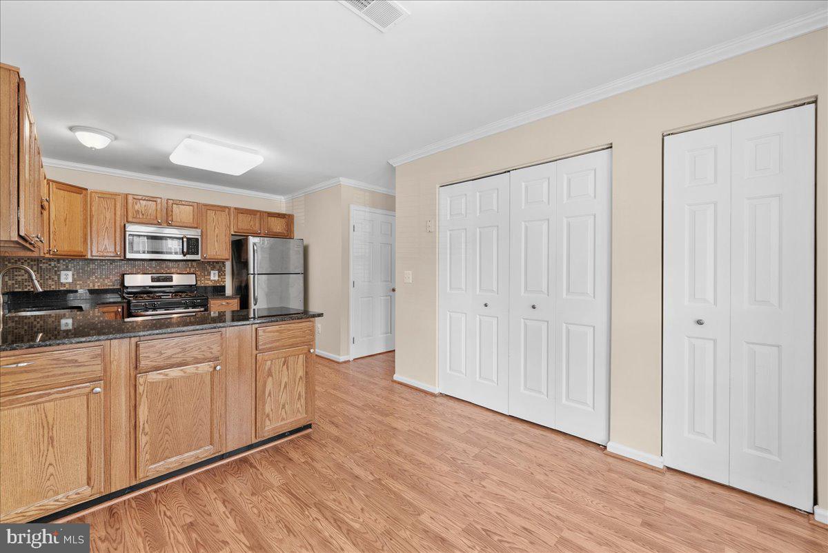 9323 WITCH HAZEL WAY, MANASSAS, Virginia 20110, 2 Bedrooms Bedrooms, ,1 BathroomBathrooms,Residential,For sale,9323 WITCH HAZEL WAY,VAMN2008416 MLS # VAMN2008416