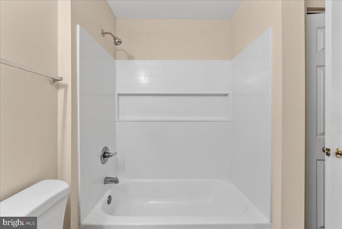 9323 WITCH HAZEL WAY, MANASSAS, Virginia 20110, 2 Bedrooms Bedrooms, ,1 BathroomBathrooms,Residential,For sale,9323 WITCH HAZEL WAY,VAMN2008416 MLS # VAMN2008416
