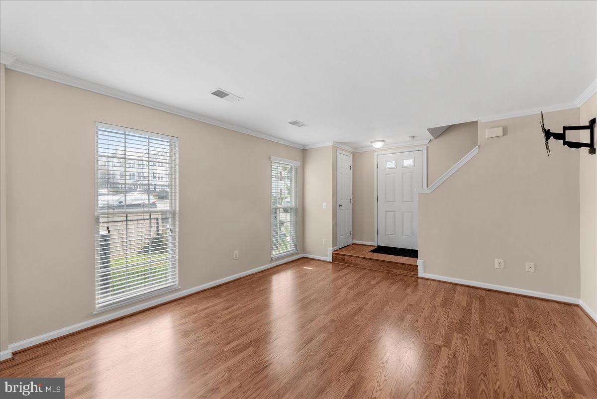 9323 WITCH HAZEL WAY, MANASSAS, Virginia 20110, 2 Bedrooms Bedrooms, ,1 BathroomBathrooms,Residential,For sale,9323 WITCH HAZEL WAY,VAMN2008416 MLS # VAMN2008416