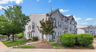 9323 WITCH HAZEL WAY, MANASSAS, Virginia 20110, 2 Bedrooms Bedrooms, ,1 BathroomBathrooms,Residential,For sale,9323 WITCH HAZEL WAY,VAMN2008416 MLS # VAMN2008416