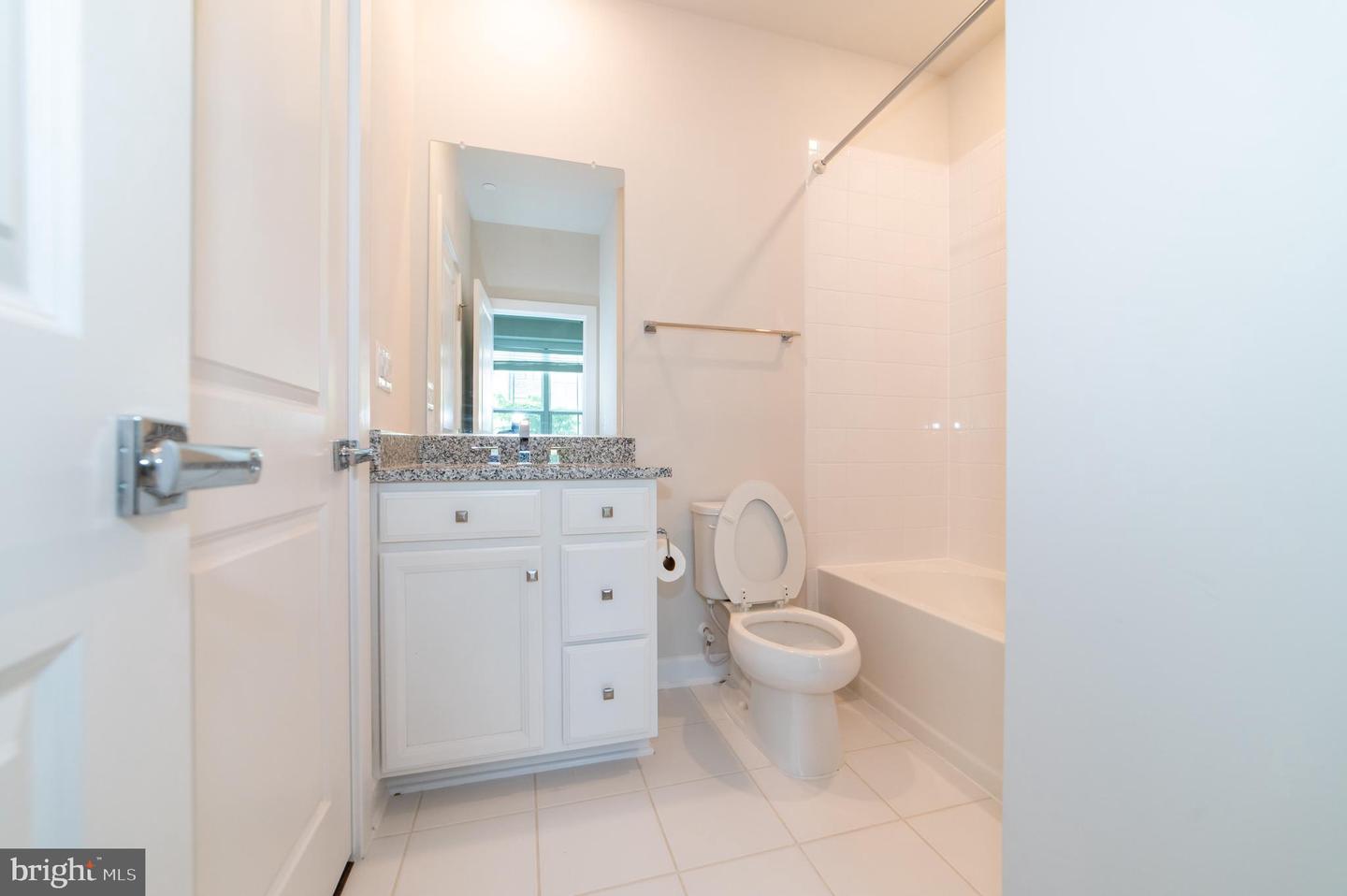 13039 HATTONTOWN SQ, HERNDON, Virginia 20171, 4 Bedrooms Bedrooms, ,4 BathroomsBathrooms,Residential,For sale,13039 HATTONTOWN SQ,VAFX2243642 MLS # VAFX2243642