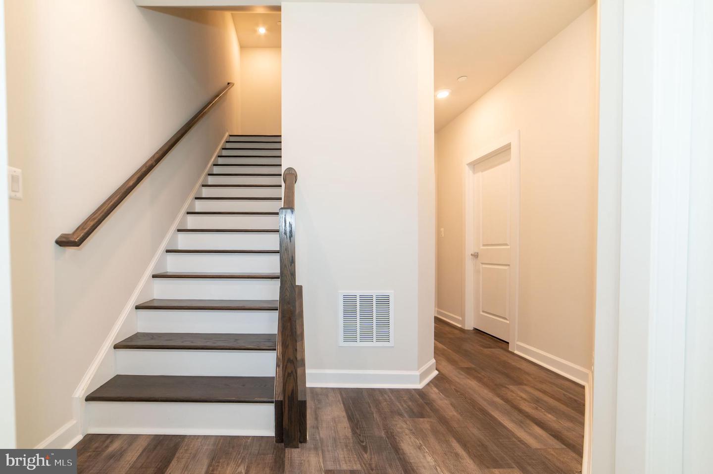 13039 HATTONTOWN SQ, HERNDON, Virginia 20171, 4 Bedrooms Bedrooms, ,4 BathroomsBathrooms,Residential,For sale,13039 HATTONTOWN SQ,VAFX2243642 MLS # VAFX2243642
