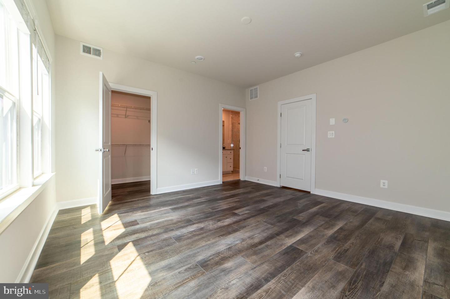 13039 HATTONTOWN SQ, HERNDON, Virginia 20171, 4 Bedrooms Bedrooms, ,4 BathroomsBathrooms,Residential,For sale,13039 HATTONTOWN SQ,VAFX2243642 MLS # VAFX2243642