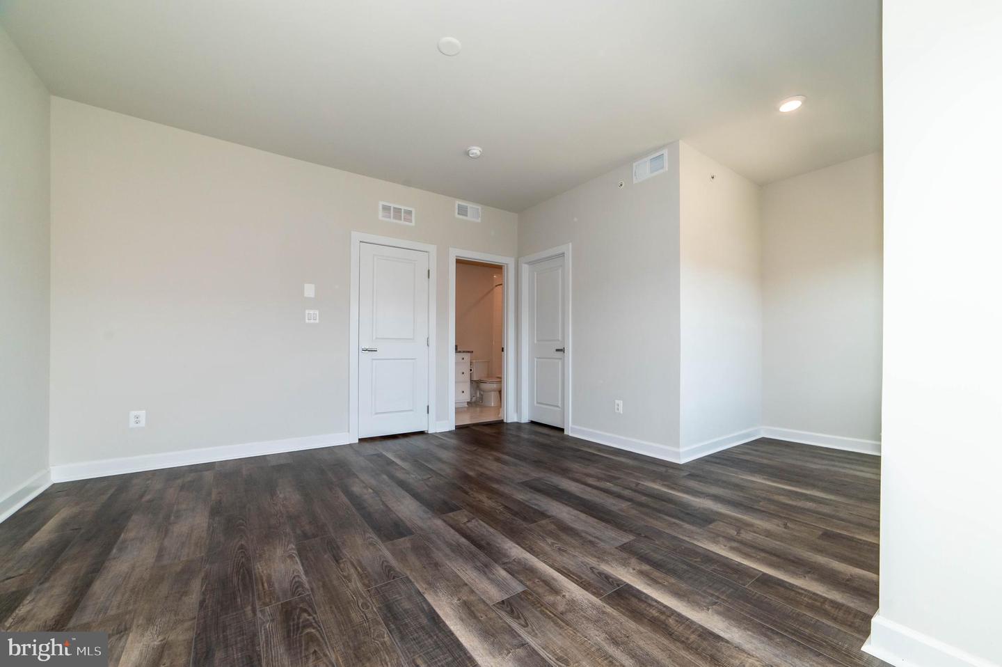 13039 HATTONTOWN SQ, HERNDON, Virginia 20171, 4 Bedrooms Bedrooms, ,4 BathroomsBathrooms,Residential,For sale,13039 HATTONTOWN SQ,VAFX2243642 MLS # VAFX2243642