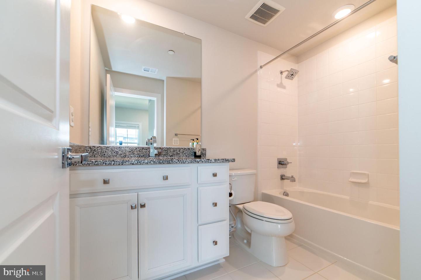 13039 HATTONTOWN SQ, HERNDON, Virginia 20171, 4 Bedrooms Bedrooms, ,4 BathroomsBathrooms,Residential,For sale,13039 HATTONTOWN SQ,VAFX2243642 MLS # VAFX2243642