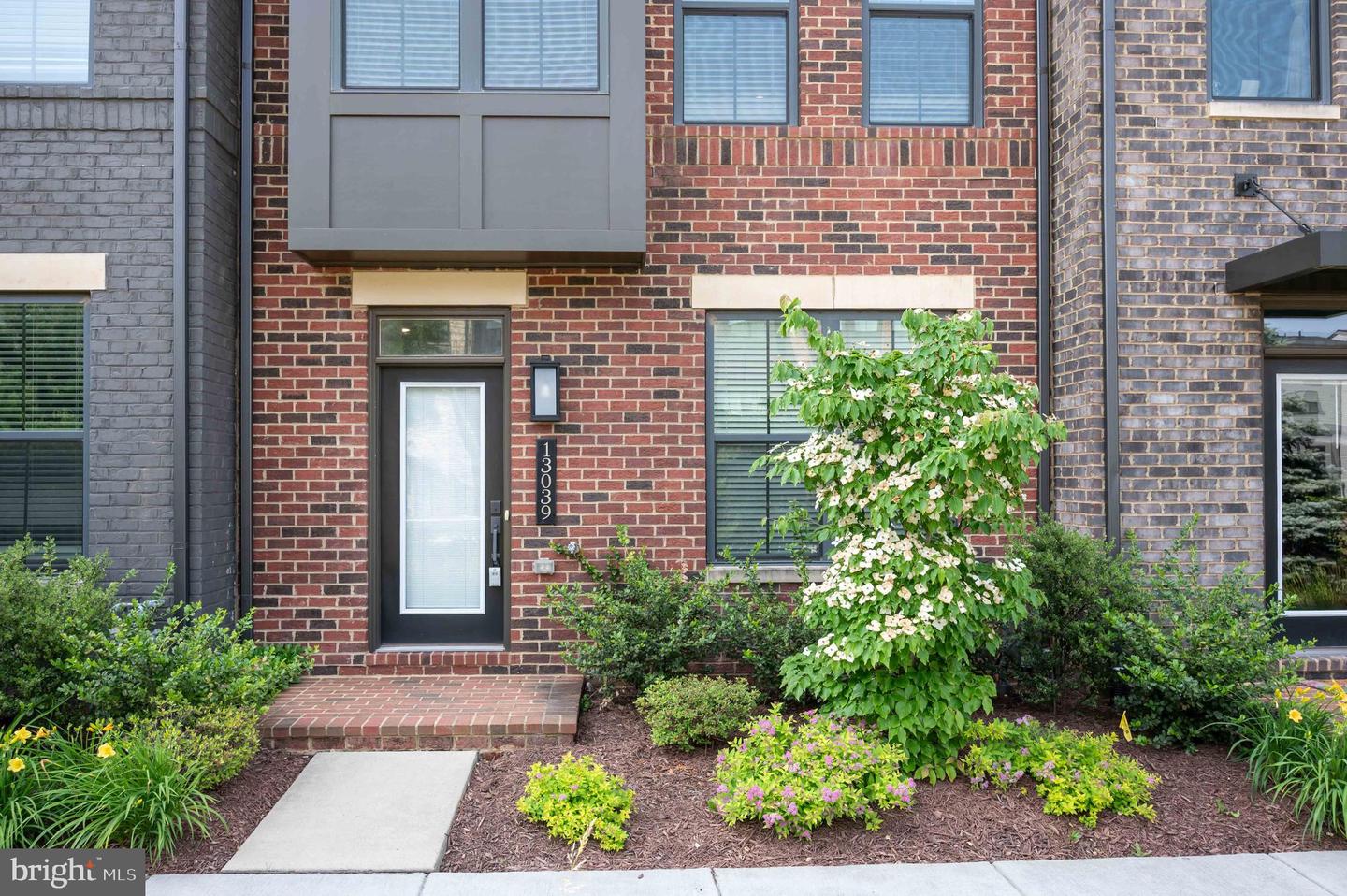 13039 HATTONTOWN SQ, HERNDON, Virginia 20171, 4 Bedrooms Bedrooms, ,4 BathroomsBathrooms,Residential,For sale,13039 HATTONTOWN SQ,VAFX2243642 MLS # VAFX2243642