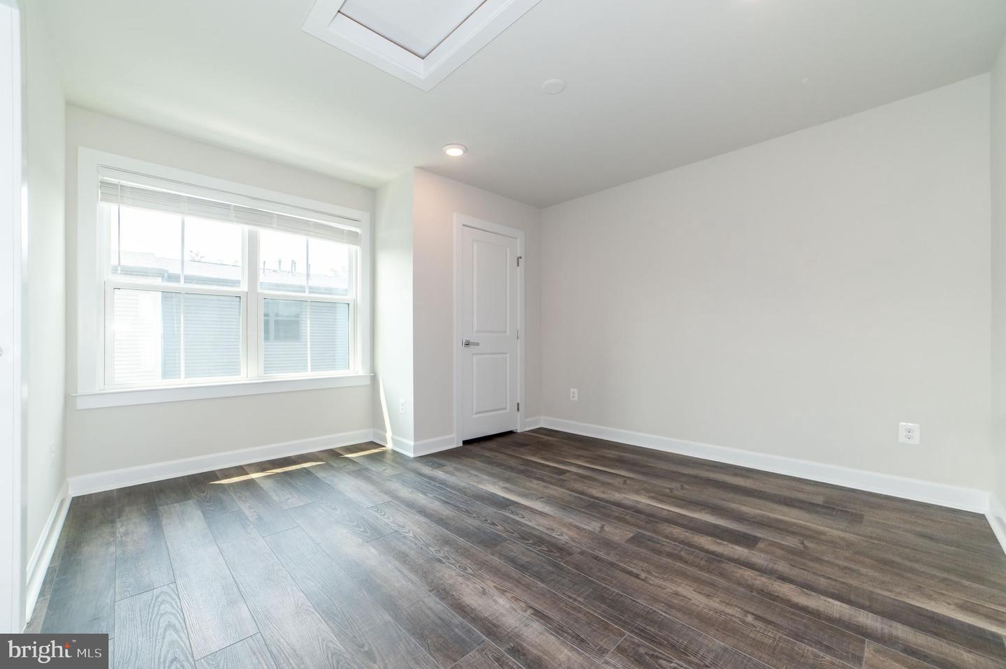 13039 HATTONTOWN SQ, HERNDON, Virginia 20171, 4 Bedrooms Bedrooms, ,4 BathroomsBathrooms,Residential,For sale,13039 HATTONTOWN SQ,VAFX2243642 MLS # VAFX2243642