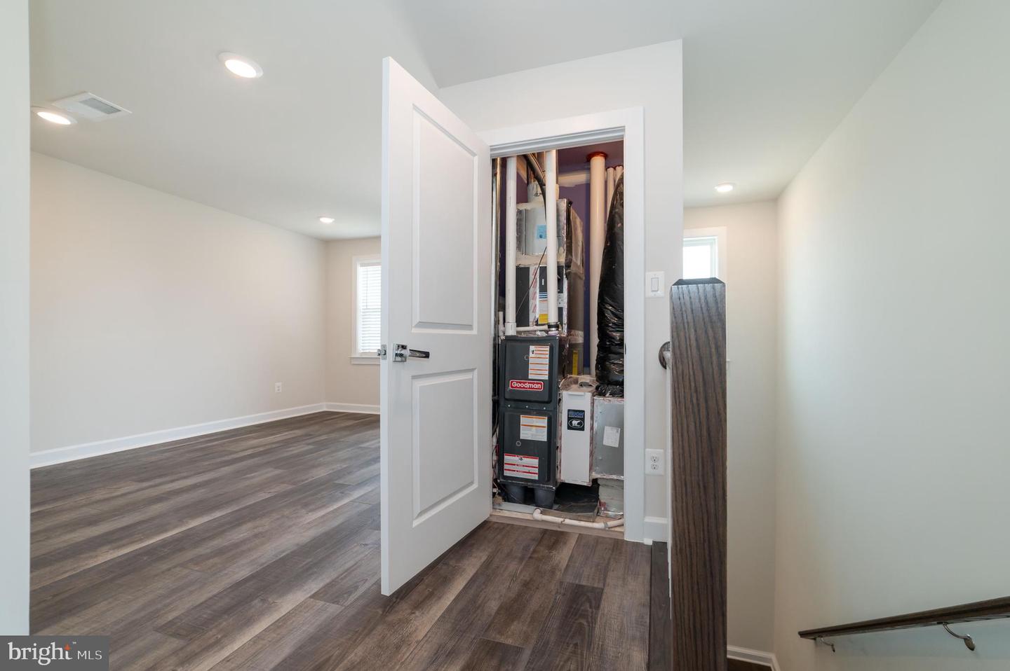 13039 HATTONTOWN SQ, HERNDON, Virginia 20171, 4 Bedrooms Bedrooms, ,4 BathroomsBathrooms,Residential,For sale,13039 HATTONTOWN SQ,VAFX2243642 MLS # VAFX2243642