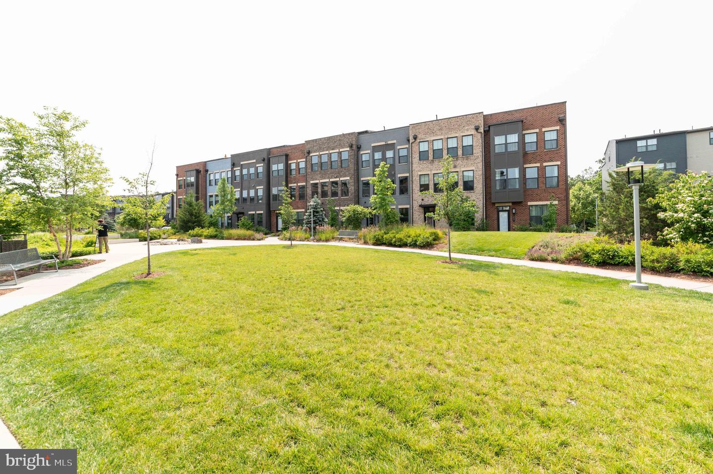 13039 HATTONTOWN SQ, HERNDON, Virginia 20171, 4 Bedrooms Bedrooms, ,4 BathroomsBathrooms,Residential,For sale,13039 HATTONTOWN SQ,VAFX2243642 MLS # VAFX2243642