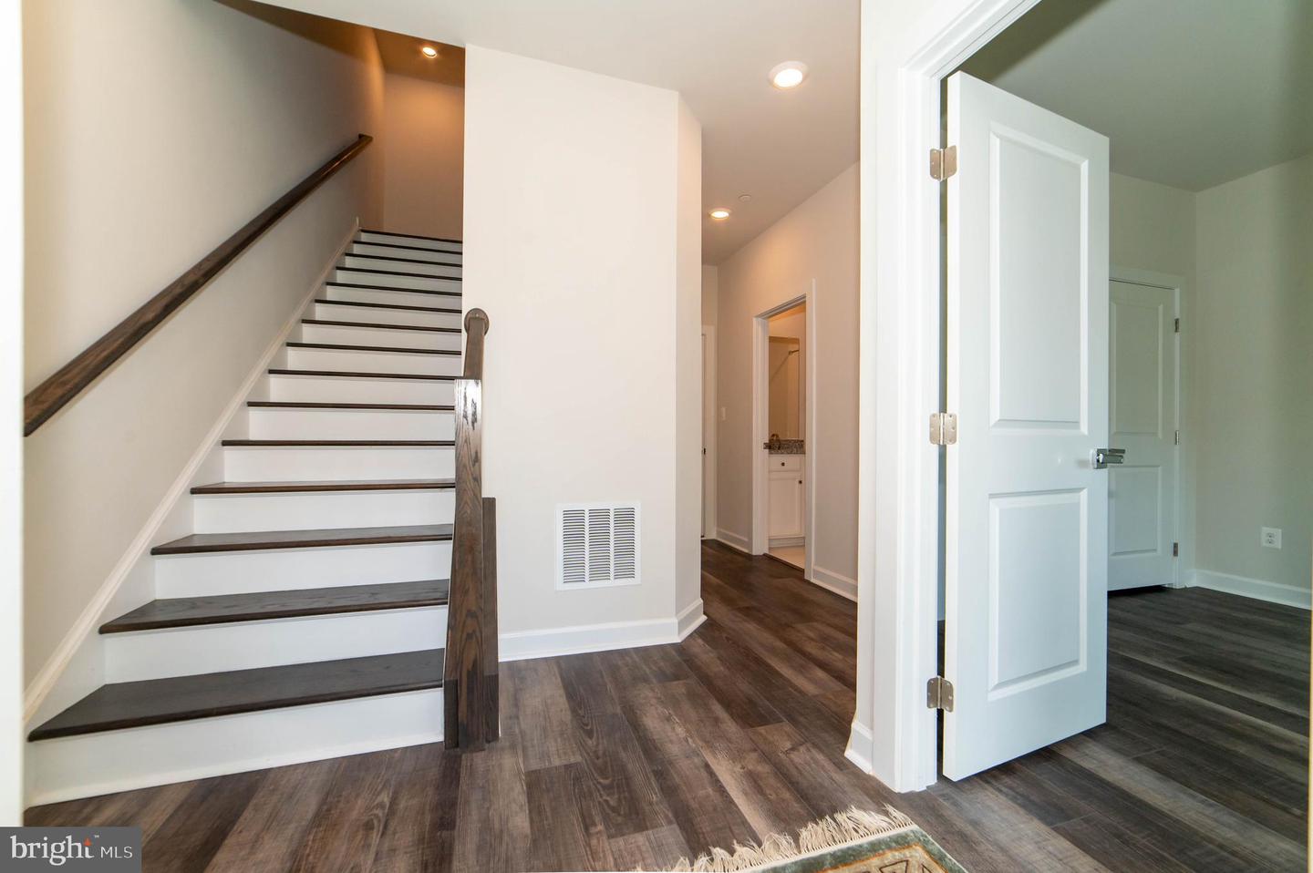 13039 HATTONTOWN SQ, HERNDON, Virginia 20171, 4 Bedrooms Bedrooms, ,4 BathroomsBathrooms,Residential,For sale,13039 HATTONTOWN SQ,VAFX2243642 MLS # VAFX2243642