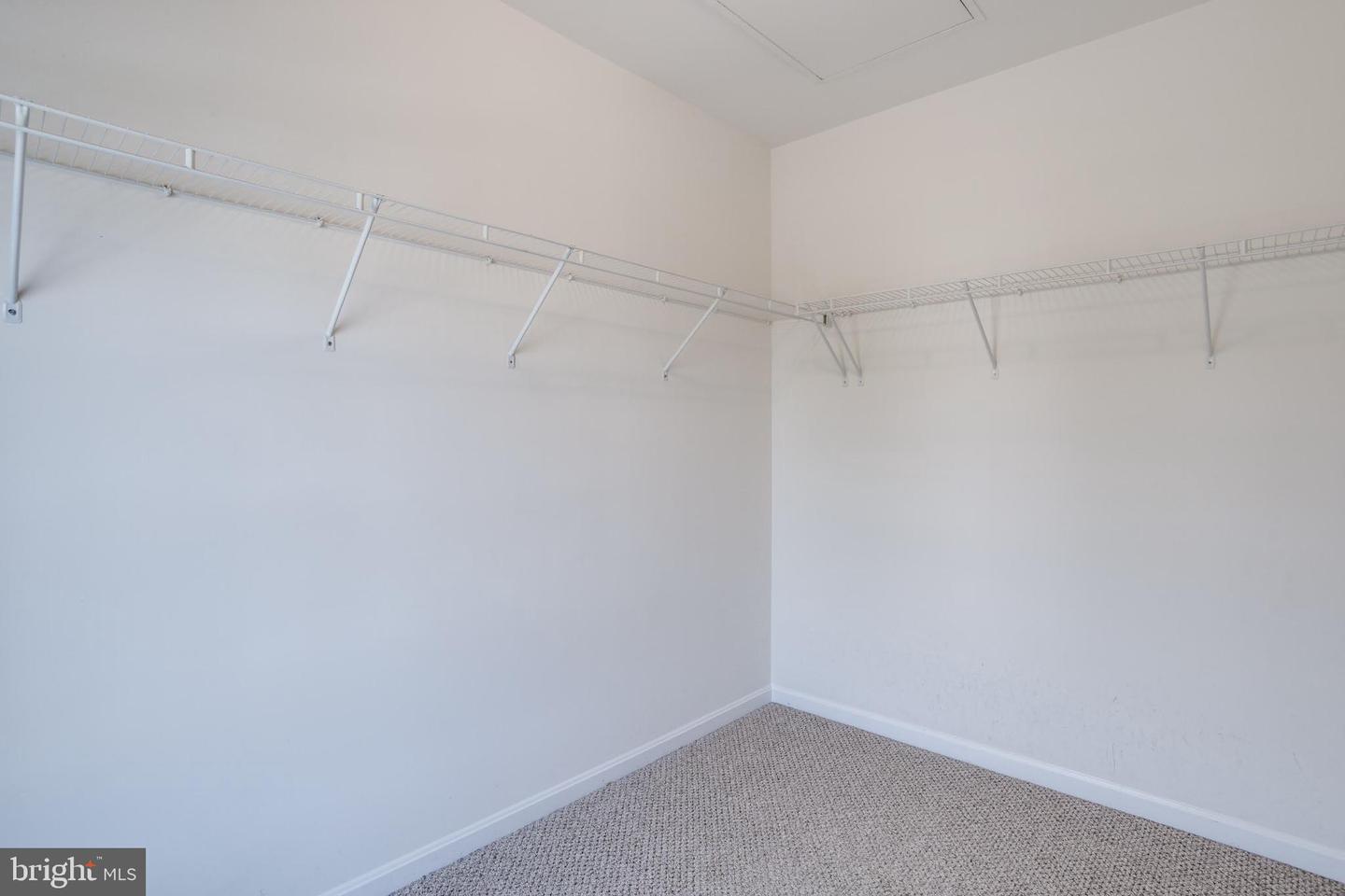 4656 UNIT #522 BATTENBURG LN, FAIRFAX, Virginia 22030, 3 Bedrooms Bedrooms, ,2 BathroomsBathrooms,Residential,For sale,4656 UNIT #522 BATTENBURG LN,VAFX2244190 MLS # VAFX2244190