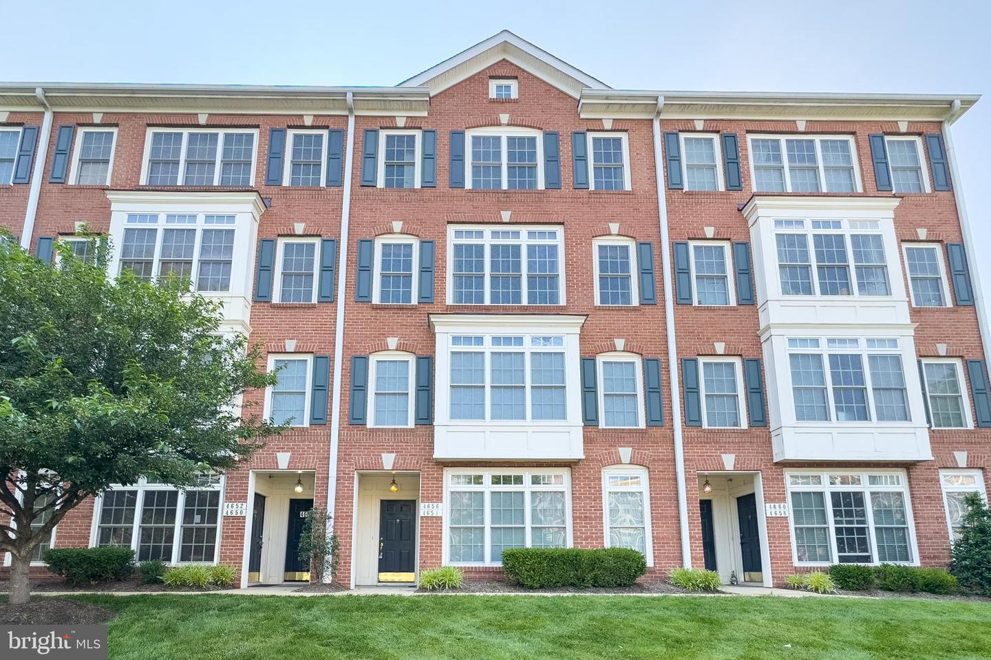 4656 UNIT #522 BATTENBURG LN, FAIRFAX, Virginia 22030, 3 Bedrooms Bedrooms, ,2 BathroomsBathrooms,Residential,For sale,4656 UNIT #522 BATTENBURG LN,VAFX2244190 MLS # VAFX2244190