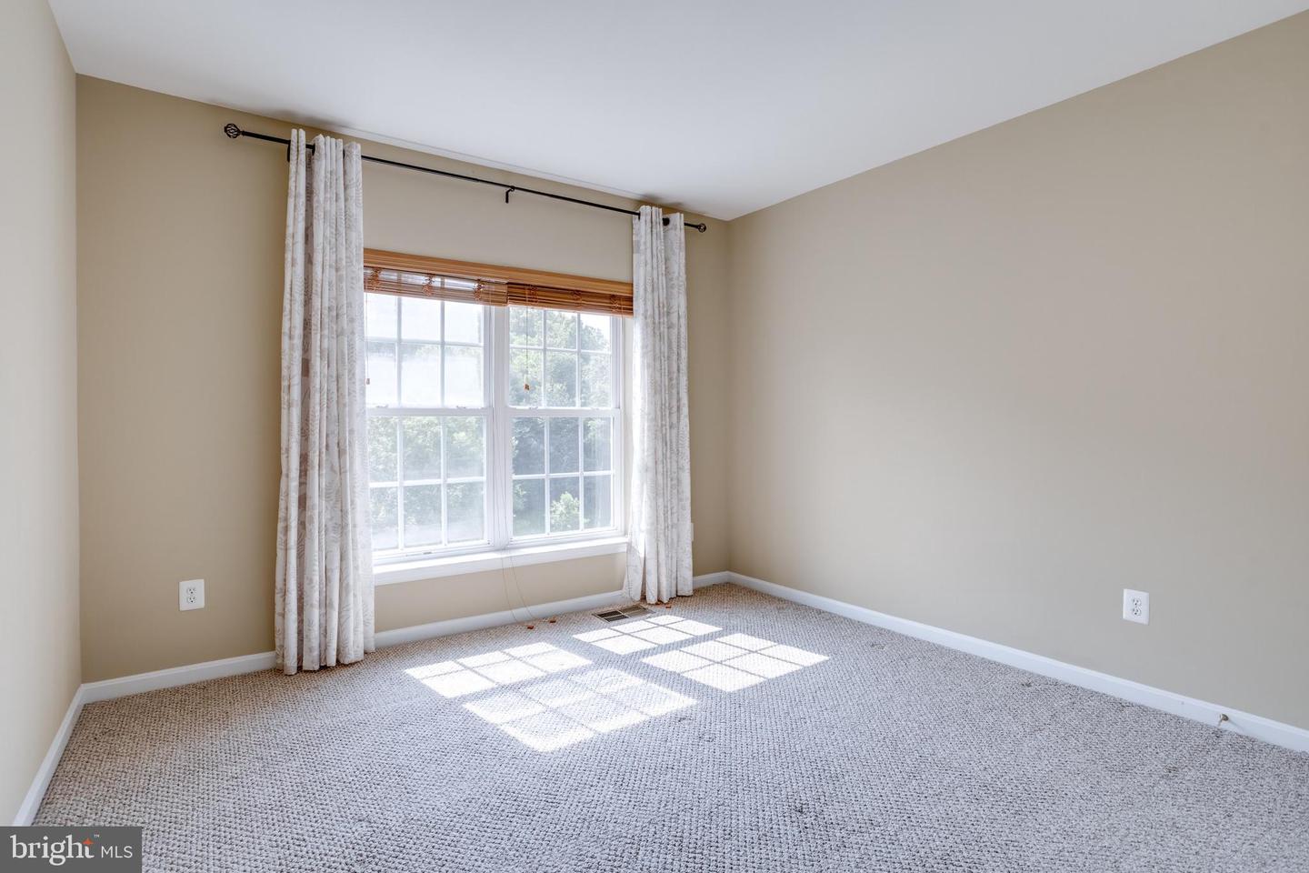 4656 UNIT #522 BATTENBURG LN, FAIRFAX, Virginia 22030, 3 Bedrooms Bedrooms, ,2 BathroomsBathrooms,Residential,For sale,4656 UNIT #522 BATTENBURG LN,VAFX2244190 MLS # VAFX2244190
