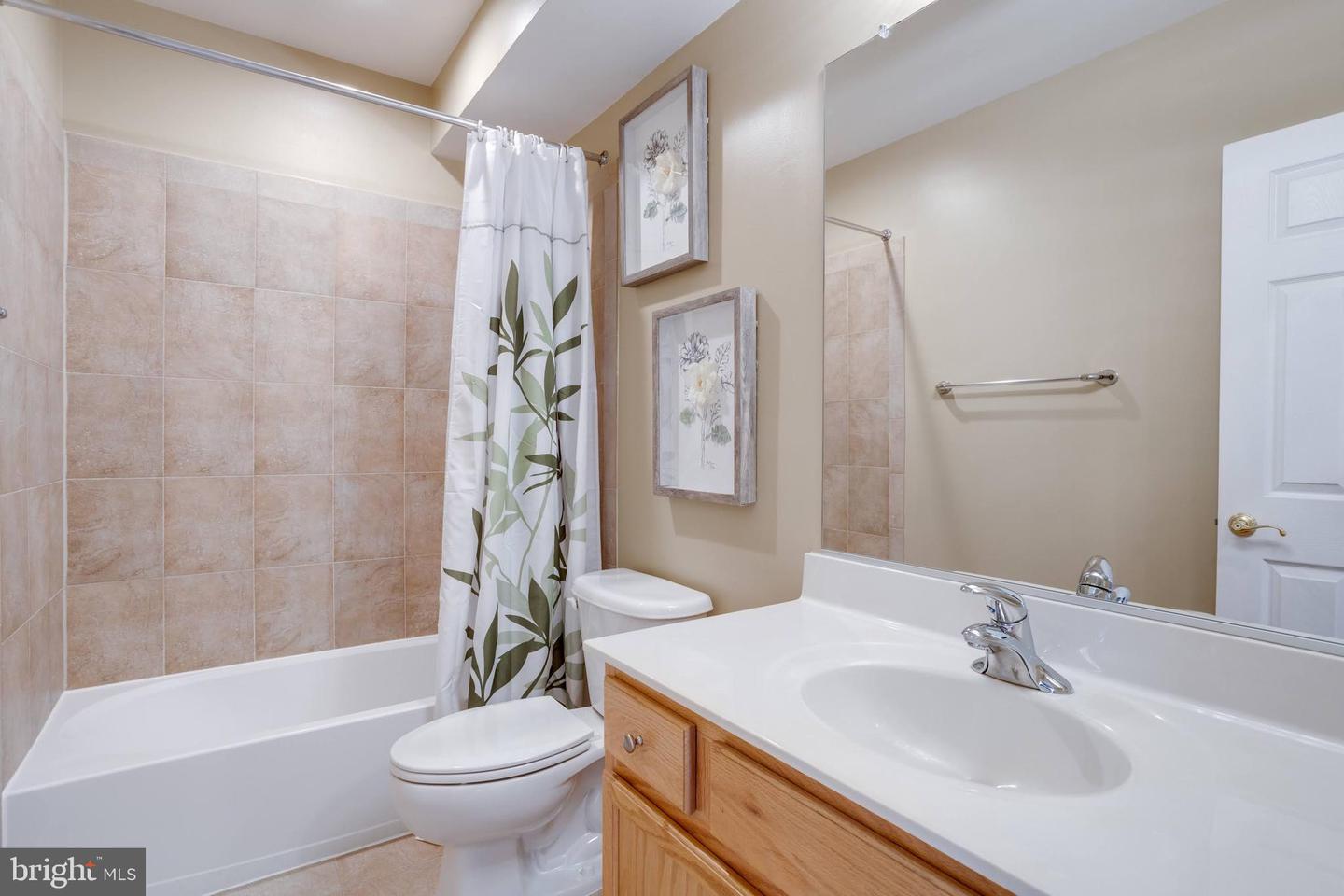 4656 UNIT #522 BATTENBURG LN, FAIRFAX, Virginia 22030, 3 Bedrooms Bedrooms, ,2 BathroomsBathrooms,Residential,For sale,4656 UNIT #522 BATTENBURG LN,VAFX2244190 MLS # VAFX2244190