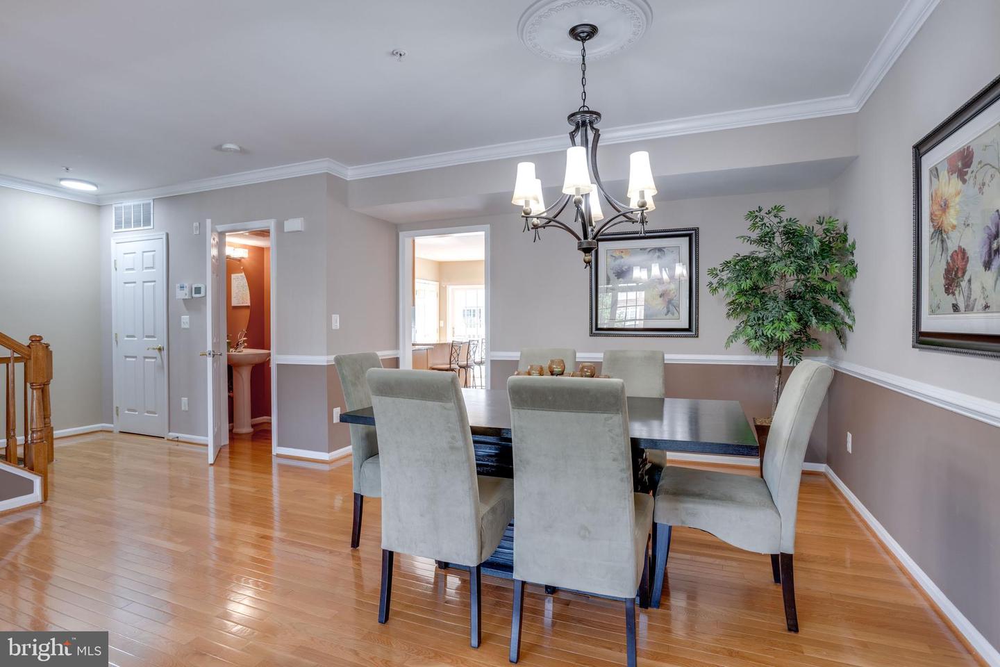 4656 UNIT #522 BATTENBURG LN, FAIRFAX, Virginia 22030, 3 Bedrooms Bedrooms, ,2 BathroomsBathrooms,Residential,For sale,4656 UNIT #522 BATTENBURG LN,VAFX2244190 MLS # VAFX2244190
